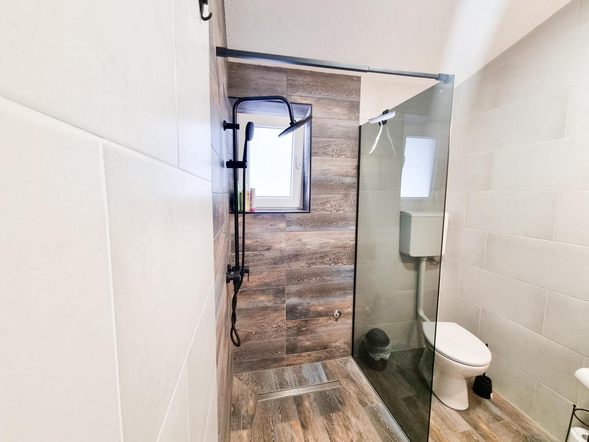 Apartmani 1 Pinezici Esterno foto