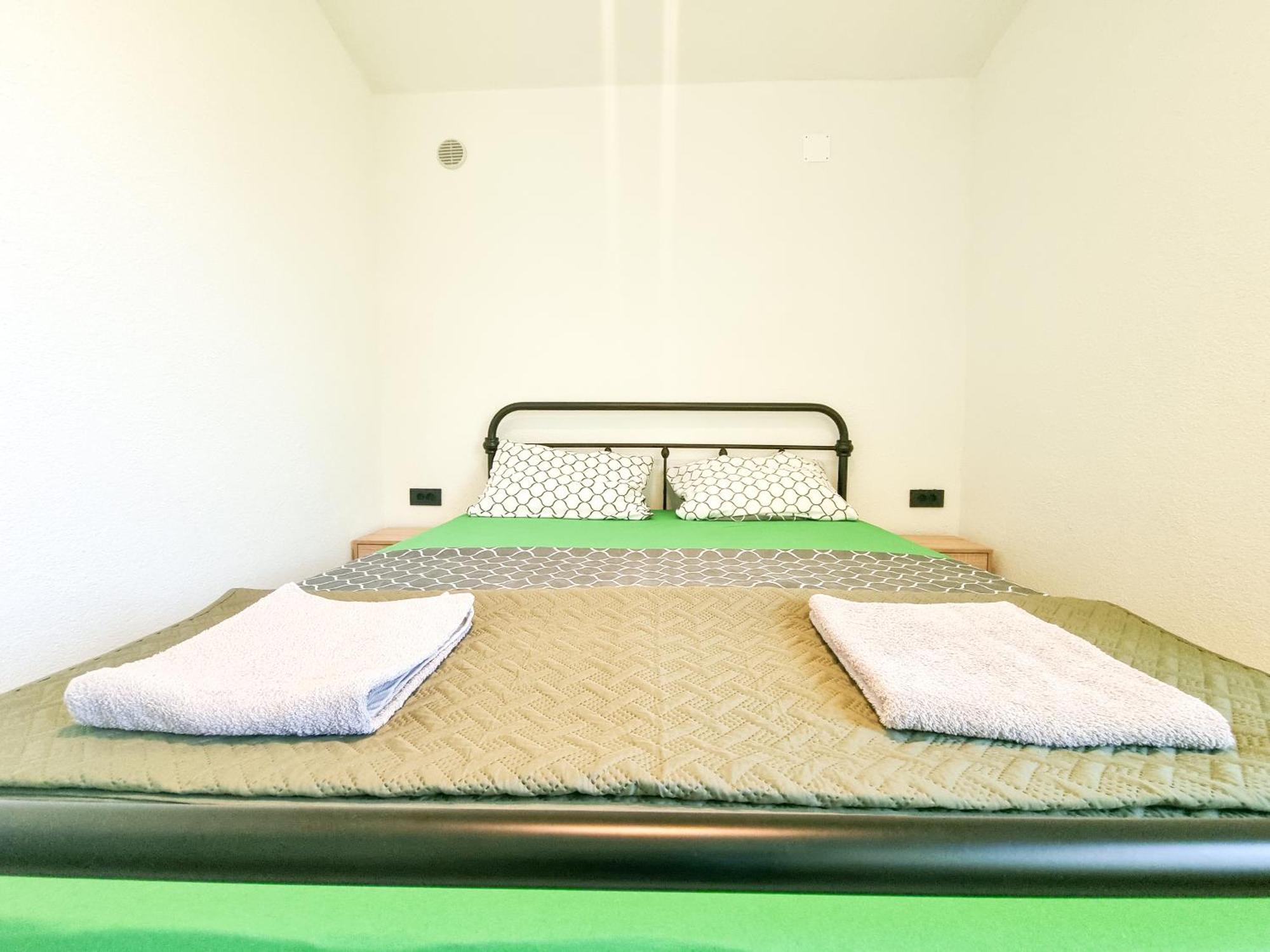 Apartmani 1 Pinezici Esterno foto
