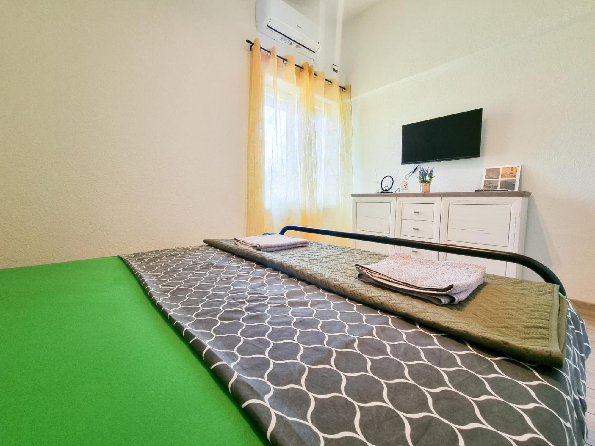 Apartmani 1 Pinezici Esterno foto