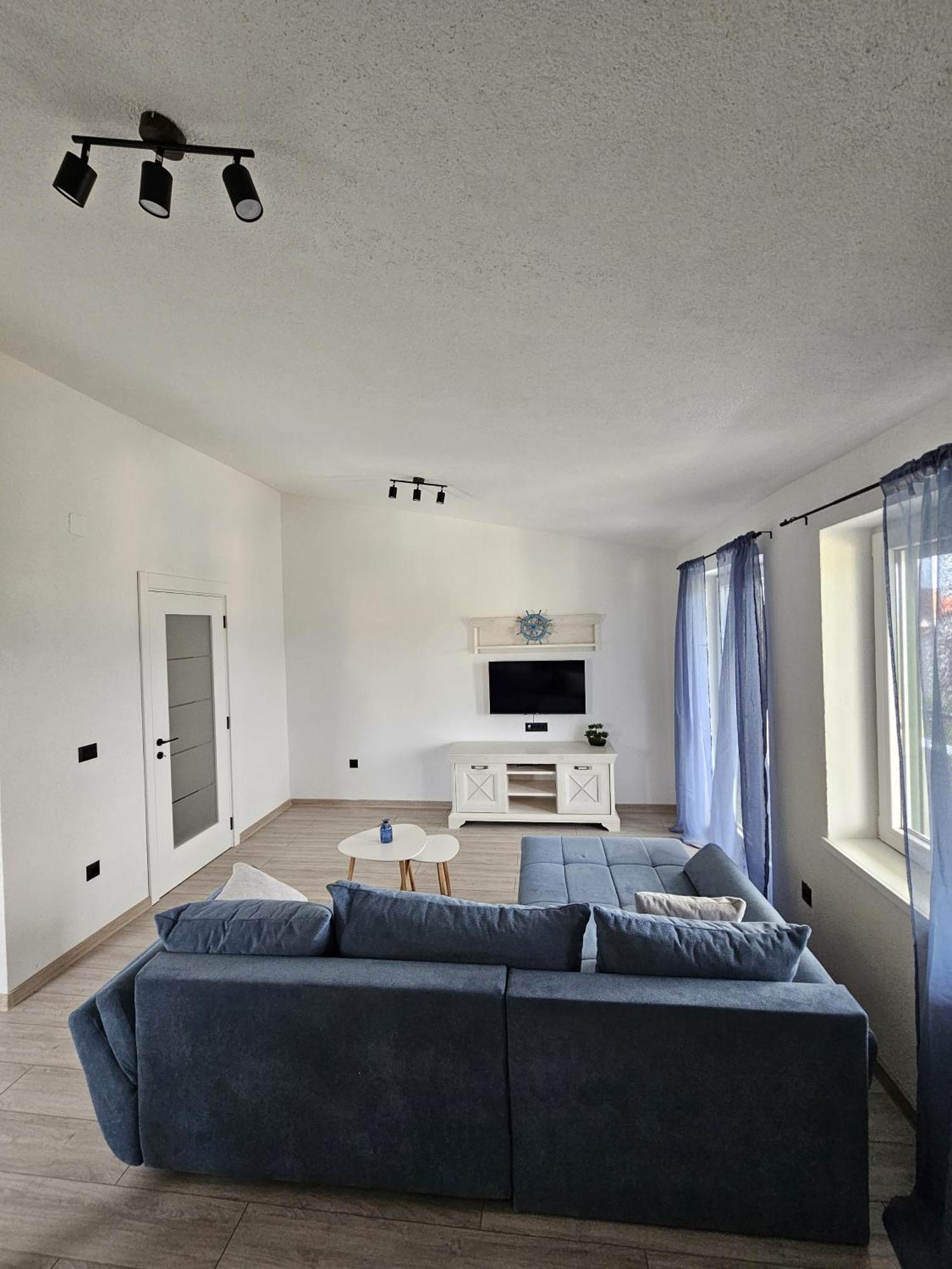 Apartmani 1 Pinezici Esterno foto