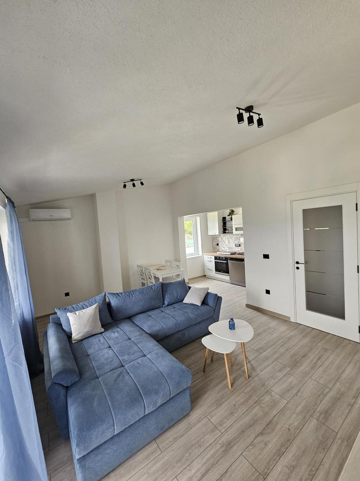 Apartmani 1 Pinezici Esterno foto